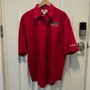 Snap-On men’s short sleeve button down red shirt XL.